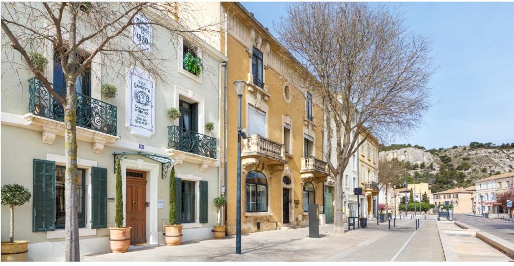 Le 215 Gambetta Boutique Hotel En Provence Cavaillon Bagian luar foto
